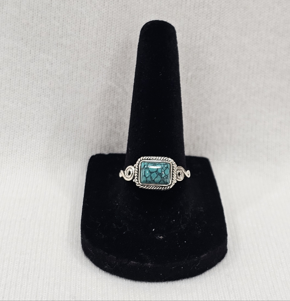 Women’s Turquoise Sterling Silver Ring Size 7.5